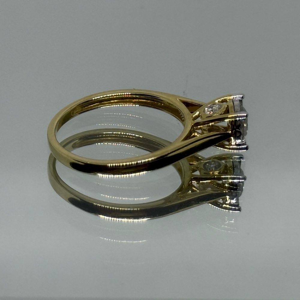 10k Yellow Gold & 1/2 CT Diamond Solitaire engagement Ring Weight 2.58g - Picture 2 of 3